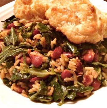 Vegan Red Beans & Dirty Rice with Collard Greens - Packed with good-for-you ingredients, this version of a Louisiana classic side dish is hearty enough to stand on it's own. Laissez les bon temps roulez!