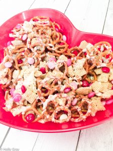 Valentine's Day Party Snack Mix | Sweet and salty crunchy goodness in every bite is what you get with this ridiculously easy and crazy addictive snack!