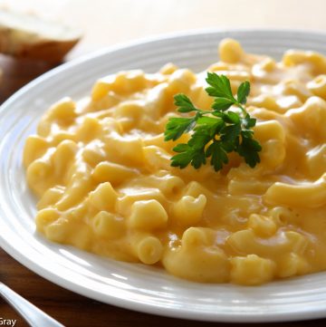Slow Cooker Mac & Cheese | A classic kid-favorite! | thiswifecooks.com
