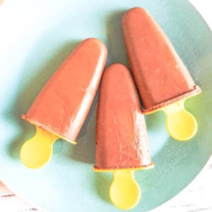 3-Ingredient Vegan Chocolate Popsicles - This Wife Cooks