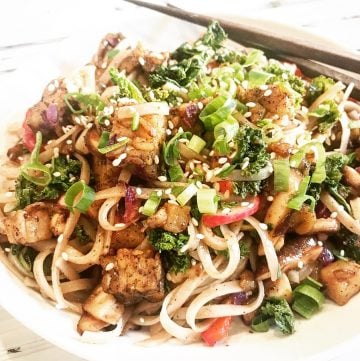 Roasted Tempeh and Vegetable Linguine Bowl