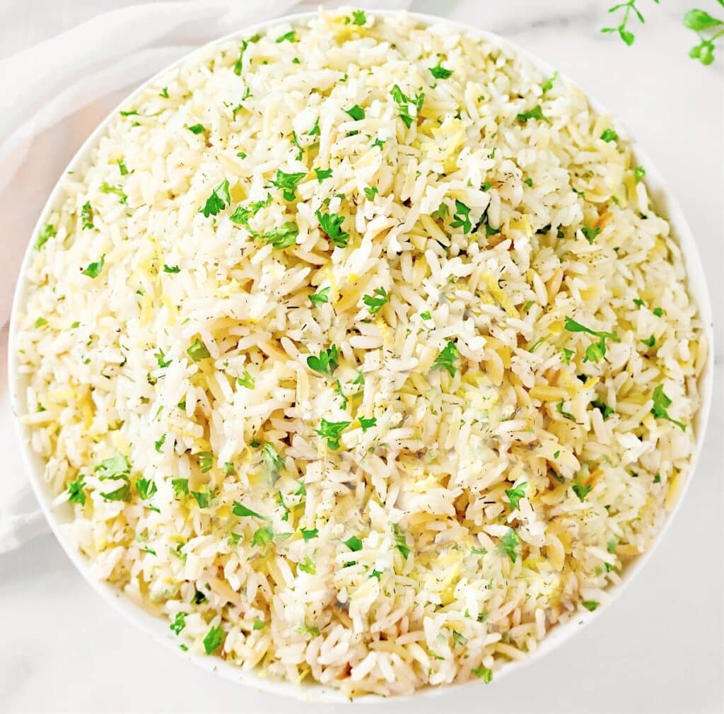 Lemon Orzo and Rice Pilaf ~ Orzo pasta and rice simmered in a lemon and dill-seasoned broth and topped with fresh parsley and lemon zest.