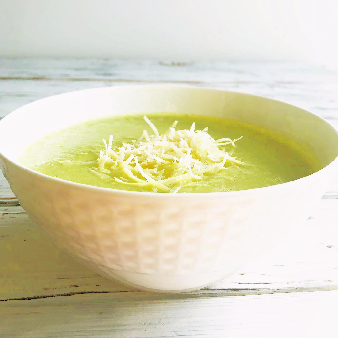 Vegan Broccoli and Parmesan Soup - Quick and easy - Creamy without feeling heavy - Packed with good-for-you ingredients - Ready to serve in 30 minutes or less! via @thiswifecooks
