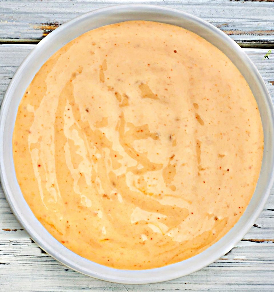 Vegan Russian Dressing recipe - A dairy-free version of the classic dressing and sandwich spread! #vegandressing #dairyfreesaladdressing