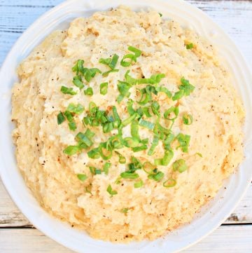 Old Bay Mashed Potatoes ~The distinctive seasoning blend of Old Bay gives traditional mashed potatoes a tasty New England twist. 