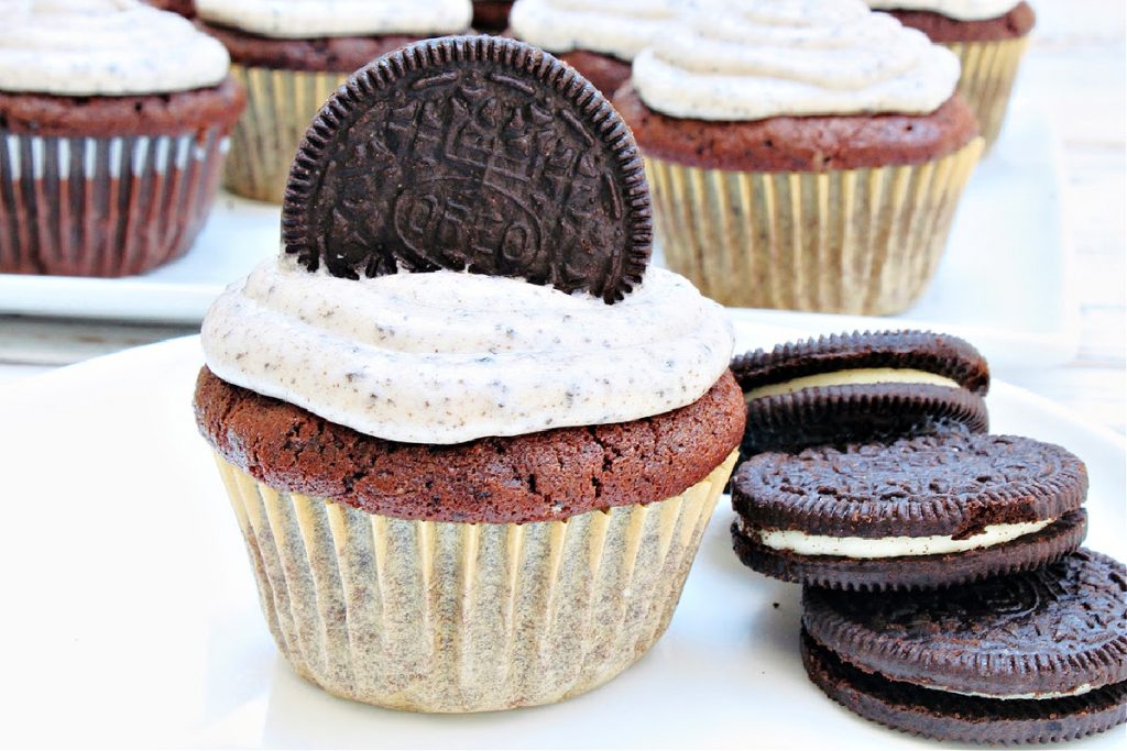 Vegan Cookies and Cream Cupcakes ~ Chocolate Oreo cupcakes topped with Oreo-infused buttercream frosting! Perfect for a birthday party or everyday treat!