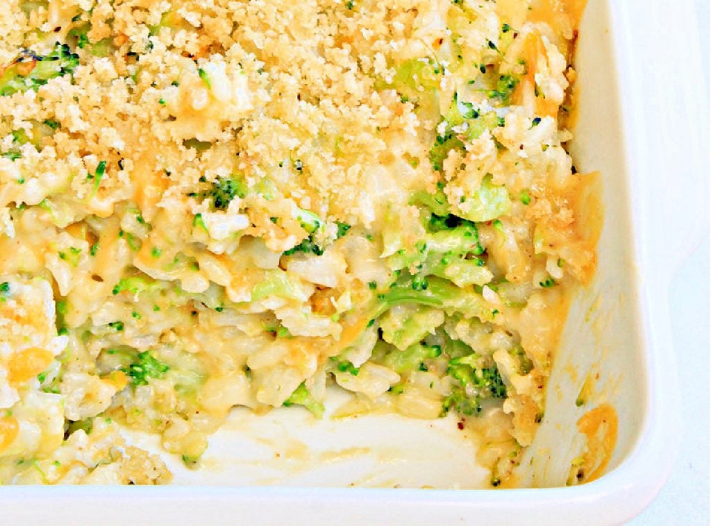 Broccoli and Rice Casserole ~ Fresh broccoli and fluffy rice with homemade vegan cheese sauce. An easy and comforting casserole classic!