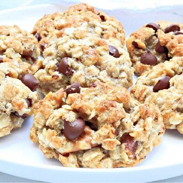 Vegan Banana Oatmeal Walnut Chocolate Chip Cookies ~ These chewy, easy-to-make, dairy-free cookies are perfect for packing in lunches or as an after-school snack!
