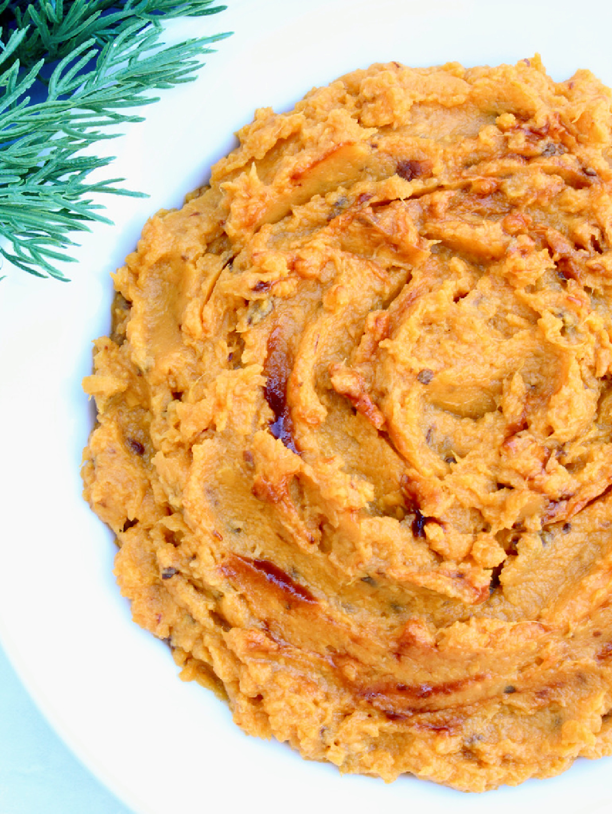 Chipotle Mashed Sweet Potatoes ~ Make room on your holiday dinner table for this sweet and spicy side dish!