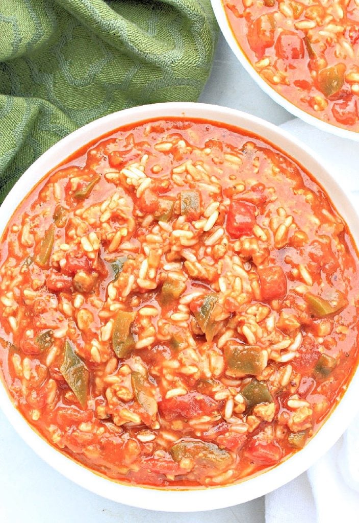 Stuffed Pepper Soup ~ This rich and comforting soup is packed with all the hearty flavors of good old-fashioned stuffed peppers!