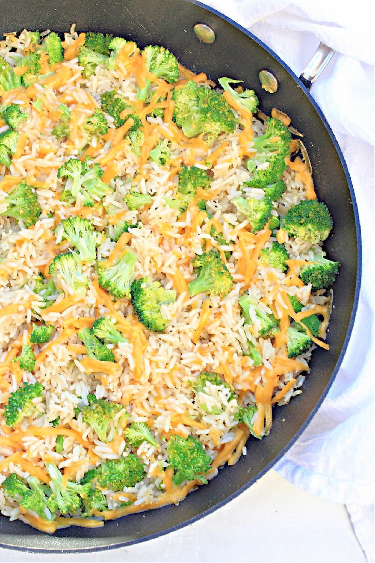 Broccoli Cheddar Rice ~ This quick and easy one-pot dish is perfect for busy weeknights and so much better than pre-packaged rice mixes!