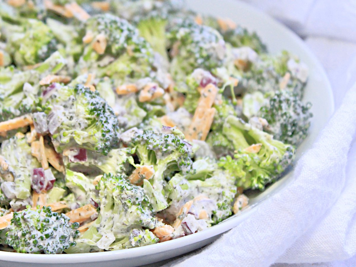 Broccoli Salad ~ A creamy and crunchy, simple and classic, broccoli salad with homemade dairy-freee ranch dressing. Minimal prep and no cooking required!