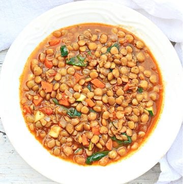 Moroccan Lentil Soup ~ This hearty and fragrant one-pot meal is quick to make and packed with good-for-you ingredients! Perfect for easy weekday cooking or meal prep!