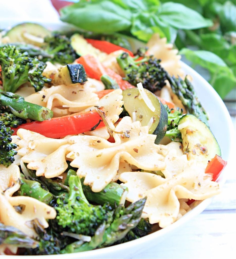 Pasta Primavera ~ A simple and flavorful pasta dish packed with fresh vegetables of the season! No cream sauce!