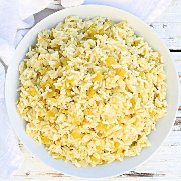 Green Enchilada Rice ~ 6 simple ingredients are all you need for this quick and easy Mexican-style side dish!