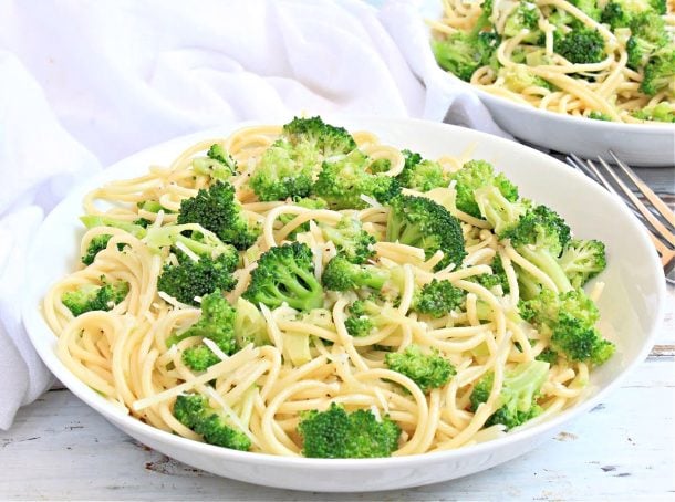 Broccoli Spaghetti Aglio e Olio - This Wife Cooks™