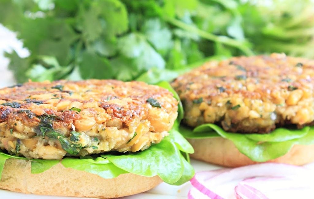 Chickpea Burgers ~ These vegan veggie burgers are quick and easy to make with simple ingredients. Ready to serve in 20 minutes!