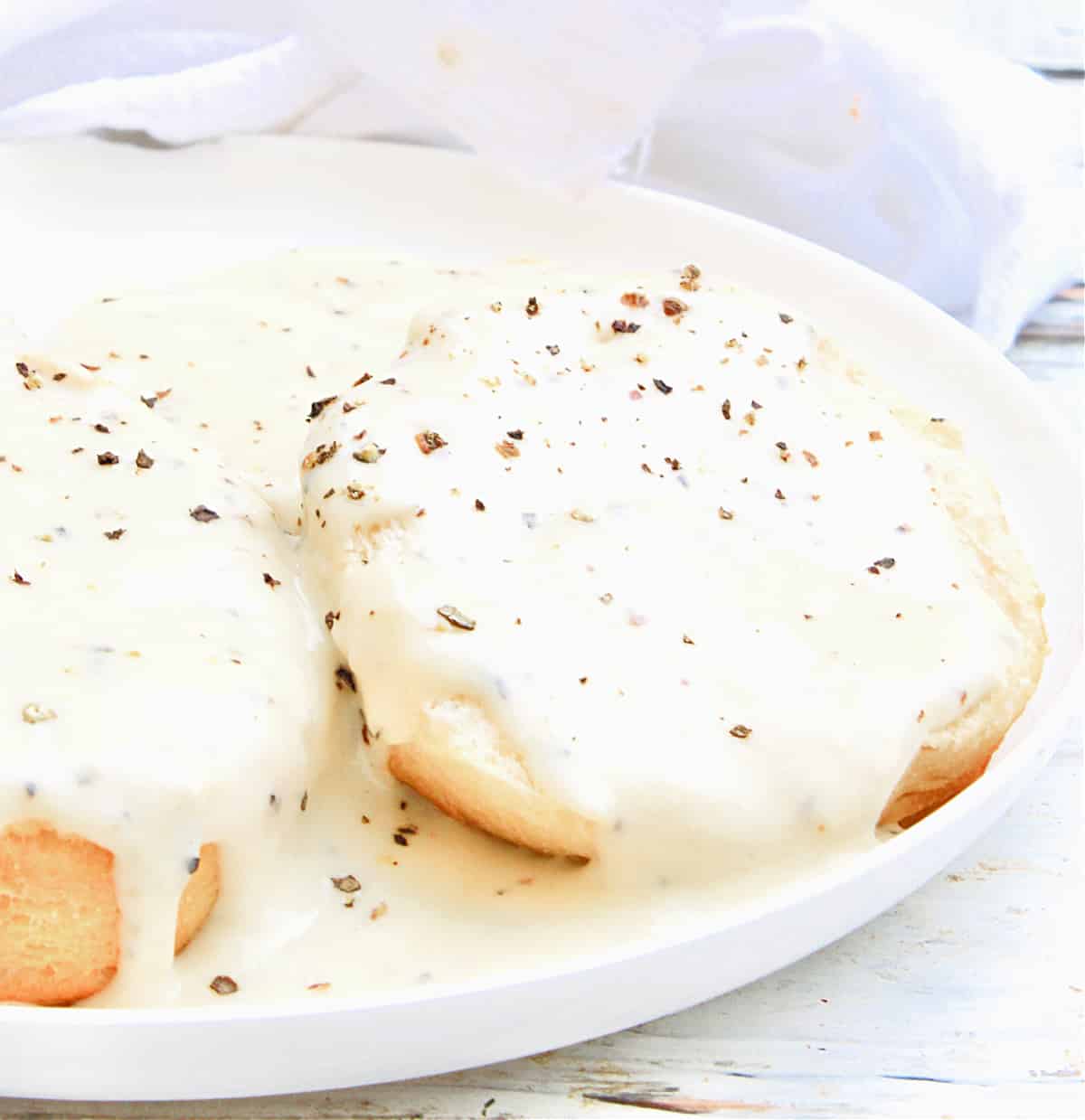 White Pepper Gravy Vegan Recipe This Wife Cooks™