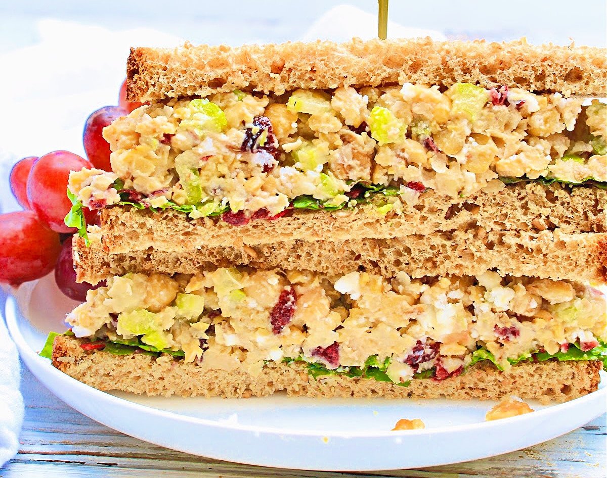 Cranberry Walnut Chickpea Sandwiches ~ This quick and healthy lunch is perfect for meal prep or packed lunches on the go!