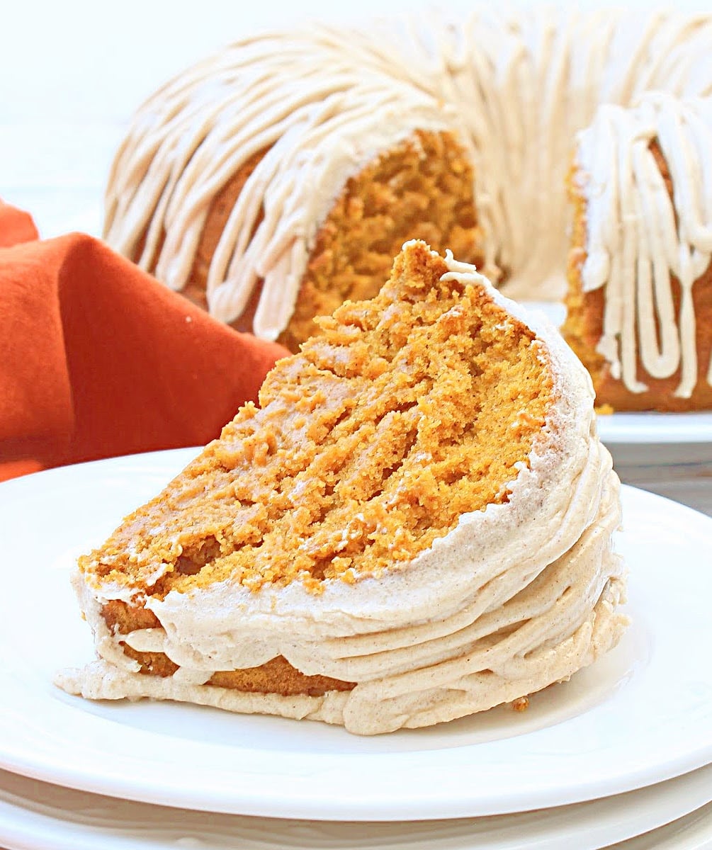 Pumpkin Bundt Cake with Cinnamon Brown Sugar Frosting ~ Perfectly spiced and ready for the Thanksgiving dessert table!