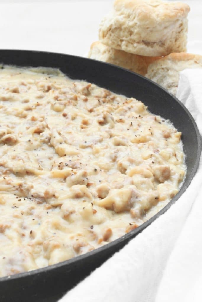 Vegan Sausage Gravy ~ Southern-style sausage gravy made with all plant-based ingredients! Ready to serve in minutes!