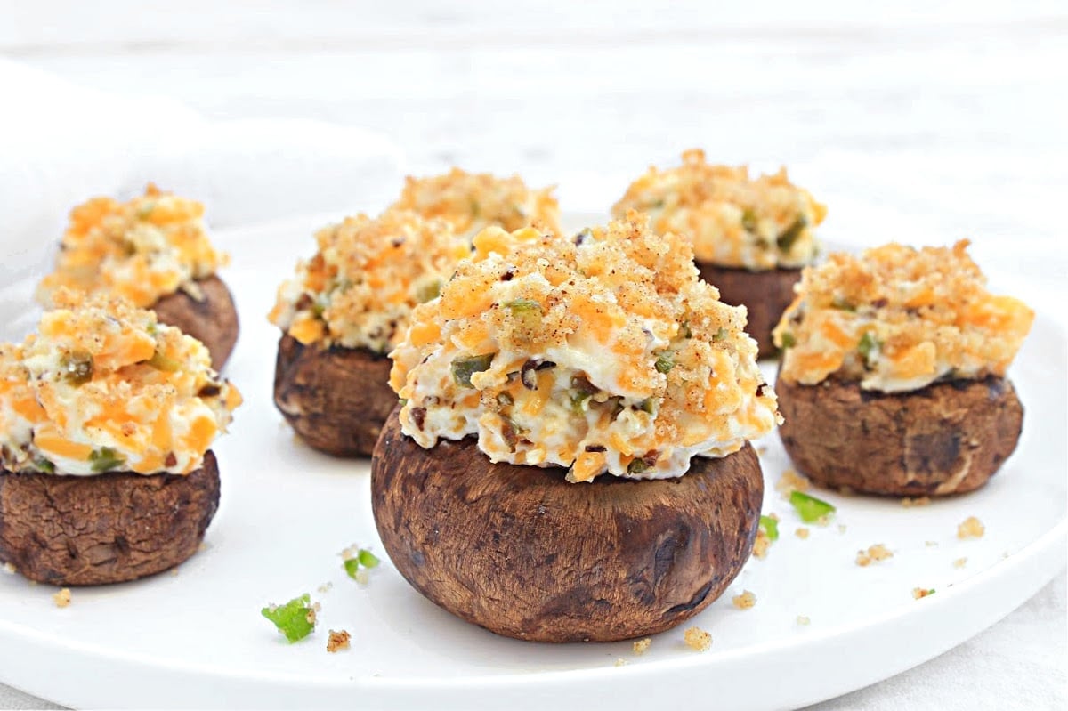 Jalapeno Popper Stuffed Mushrooms With Breadcrumb Topping