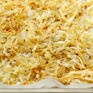 Oven Hash Browns ~ The best way to get evenly cooked and perfectly crispy hash browns is to get them off the stove and into the oven!