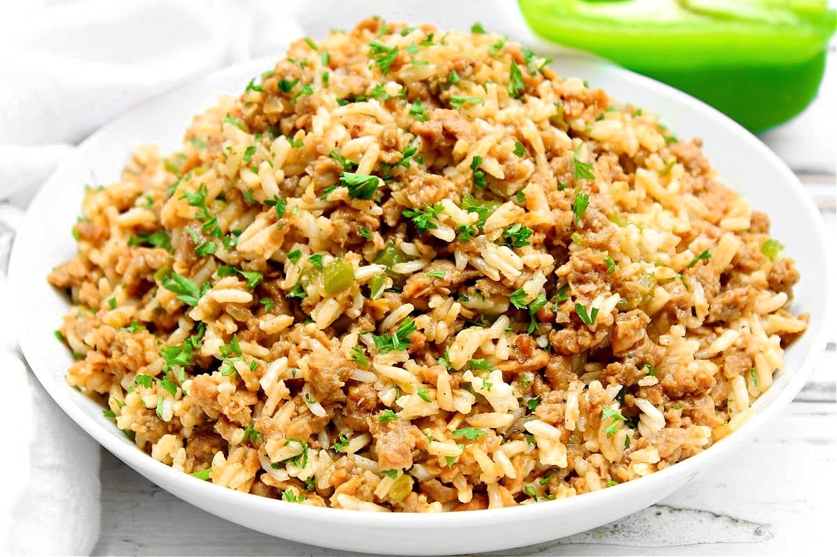 Dirty Rice ~ Bring a taste of New Orleans to the table! This Creole-style dish is packed with strong, spicy, and rich flavors of Louisiana.