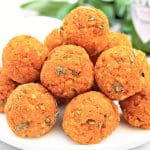 Pumpkin Sage Balls ~ Easy baked appetizer bites packed with fall flavors! Make a day in advance and serve as a Thanksgiving Day snack!
