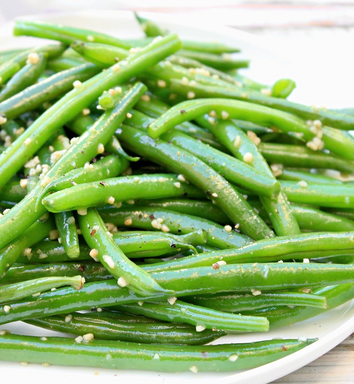 Garlic Green Beans ~ Easy Skillet Recipe ~ This Wife Cooks