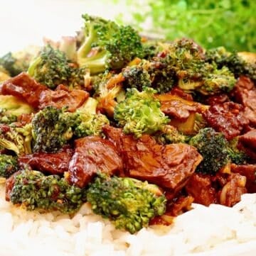 Vegan Beef and Broccoli ~ Plant-based version of classic Chinese takeout with fresh broccoli and vegan beef steak over fluffy Jasmine rice.