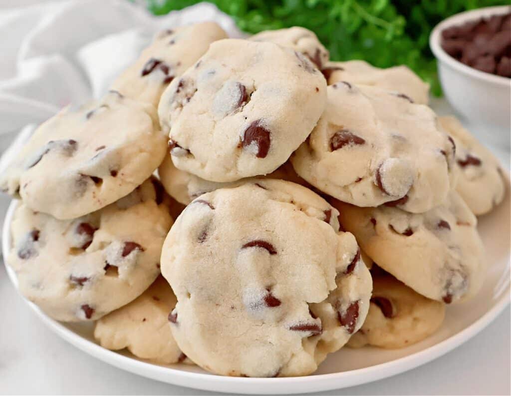 Chocolate Chip Shortbread Cookies ~ Buttery shortbread cookies studded with chocolate chips for a simple yet indulgent treat.