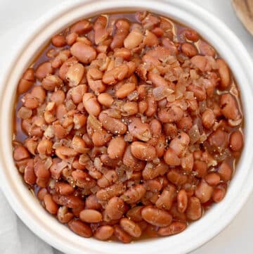 ​Slow Cooker Pinto Beans Recipe ~ Dry pinto beans slow-cooked with warm, aromatic spices. Vegetarian and vegan.