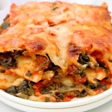 Ravioli Lasagna ~ Layers of ravioli replace traditional lasagna noodles in this easy comfort food dinner.