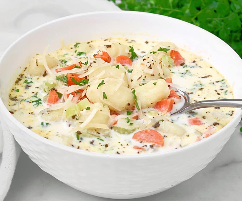 Gnocchi Vegetable Soup ~ Quick and Italian soup with tender gnocchi and fresh veggies. Serve with crusty bread and a simple green salad.