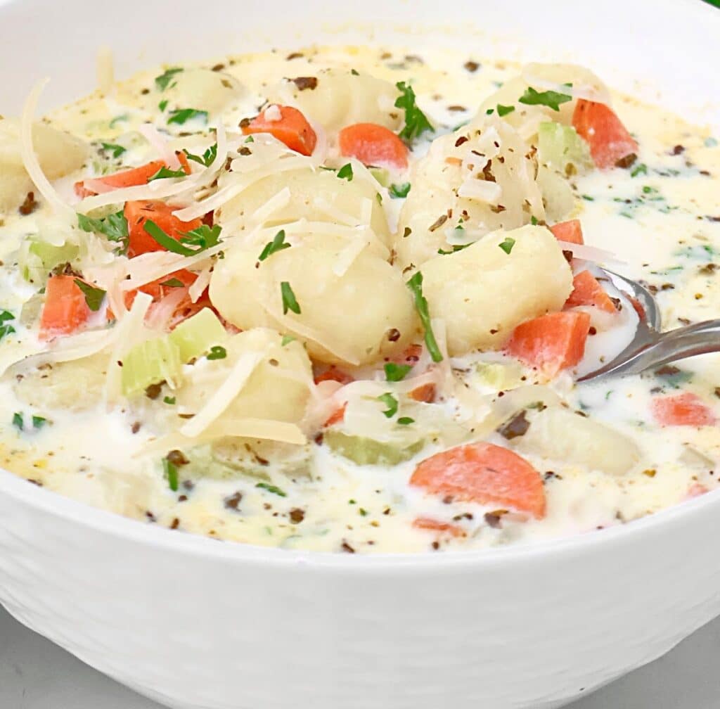 Gnocchi Vegetable Soup ~ Quick and Italian soup with tender gnocchi and fresh veggies. Serve with crusty bread and a simple green salad.