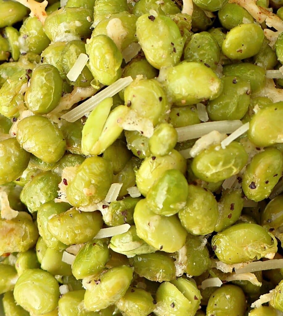 Roasted Edamame with Parmesan ~ Edamame beans coated in a savory blend of Parmesan, garlic, and olive oil, then roasted to perfection.